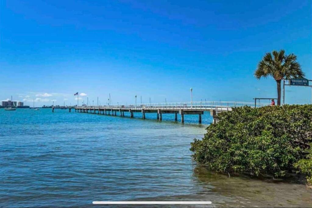 In The Center Of Gulfport, Min Away From The Beach! * St. Petersburg